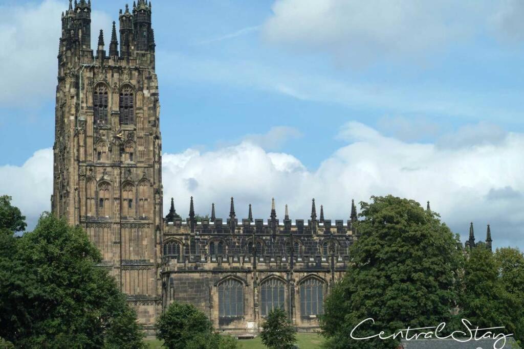Wrexham Central Stay Apartment Seven Dış mekan fotoğraf