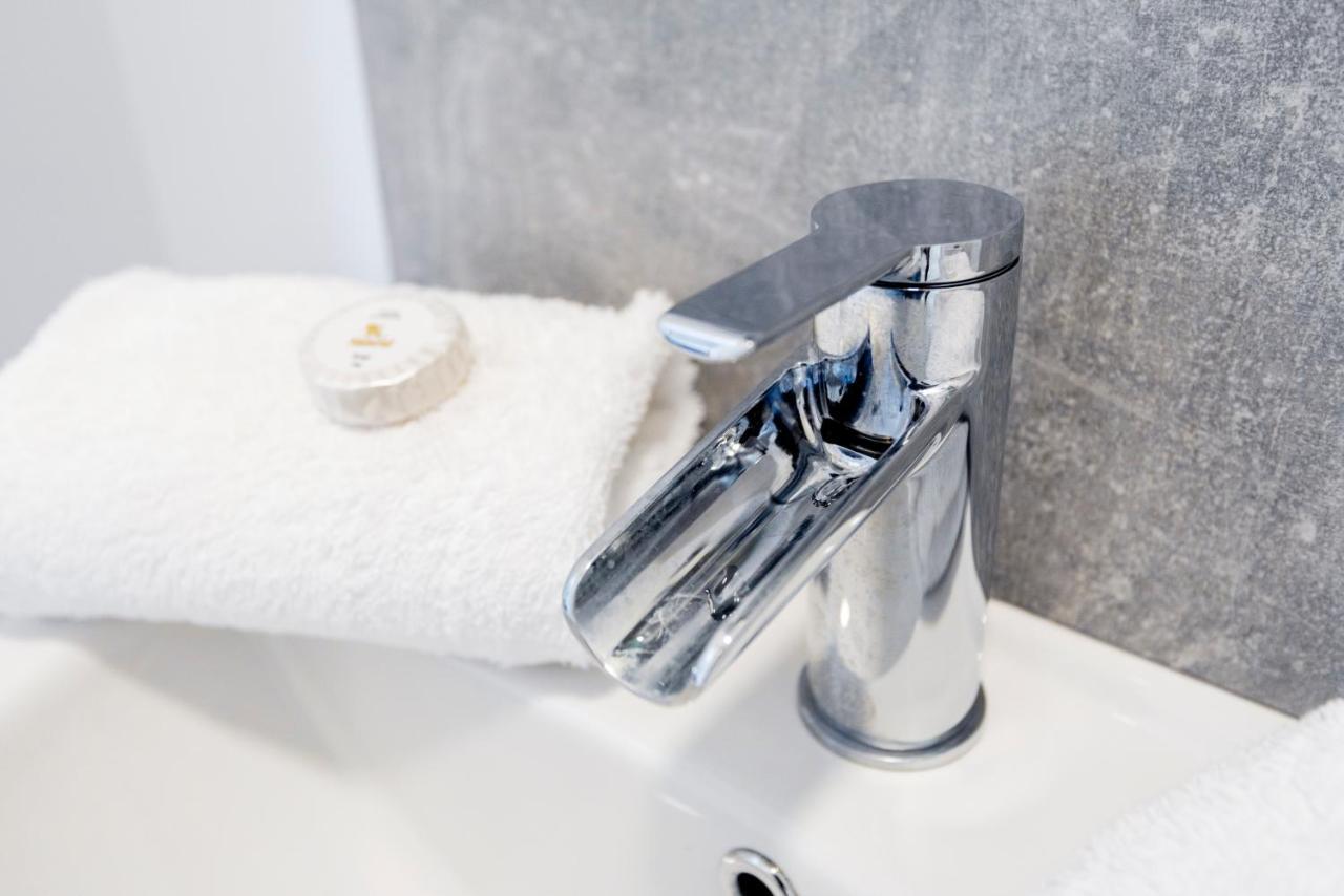 Wrexham Central Stay Apartment Seven Dış mekan fotoğraf